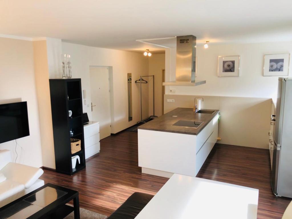 25H Garden Apartment Plus Private Beach Нойзидл ам Зее Екстериор снимка