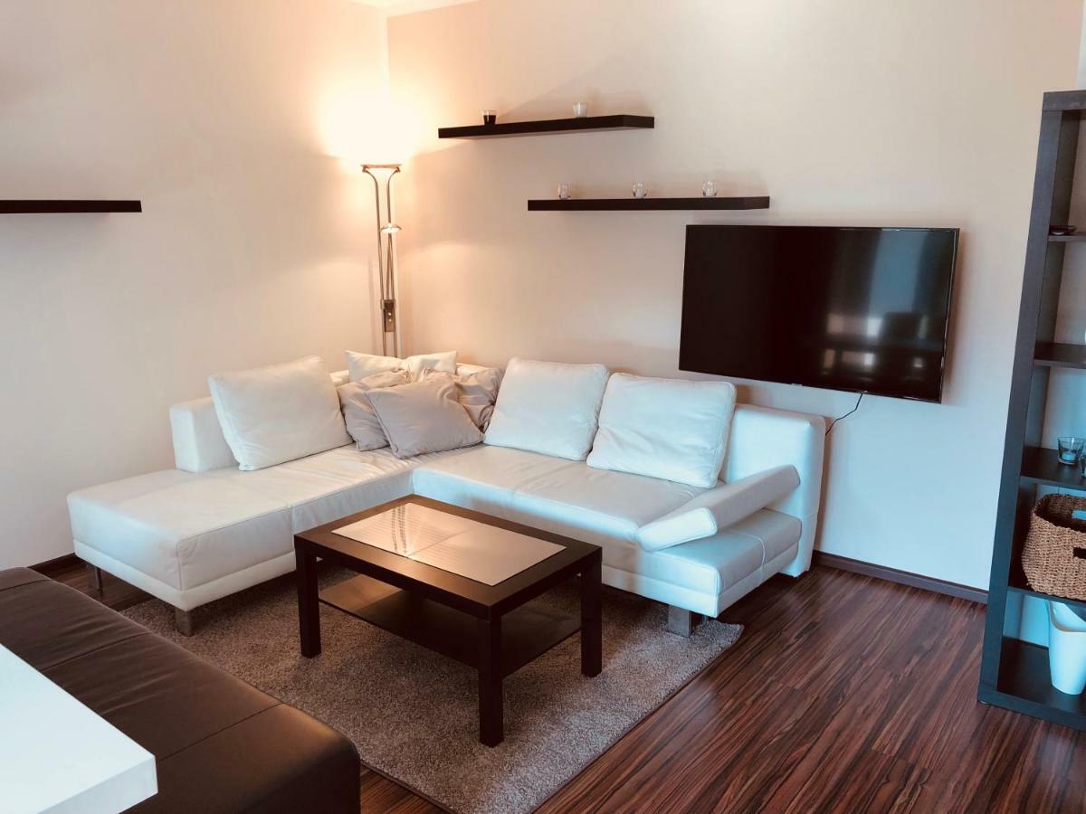 25H Garden Apartment Plus Private Beach Нойзидл ам Зее Екстериор снимка