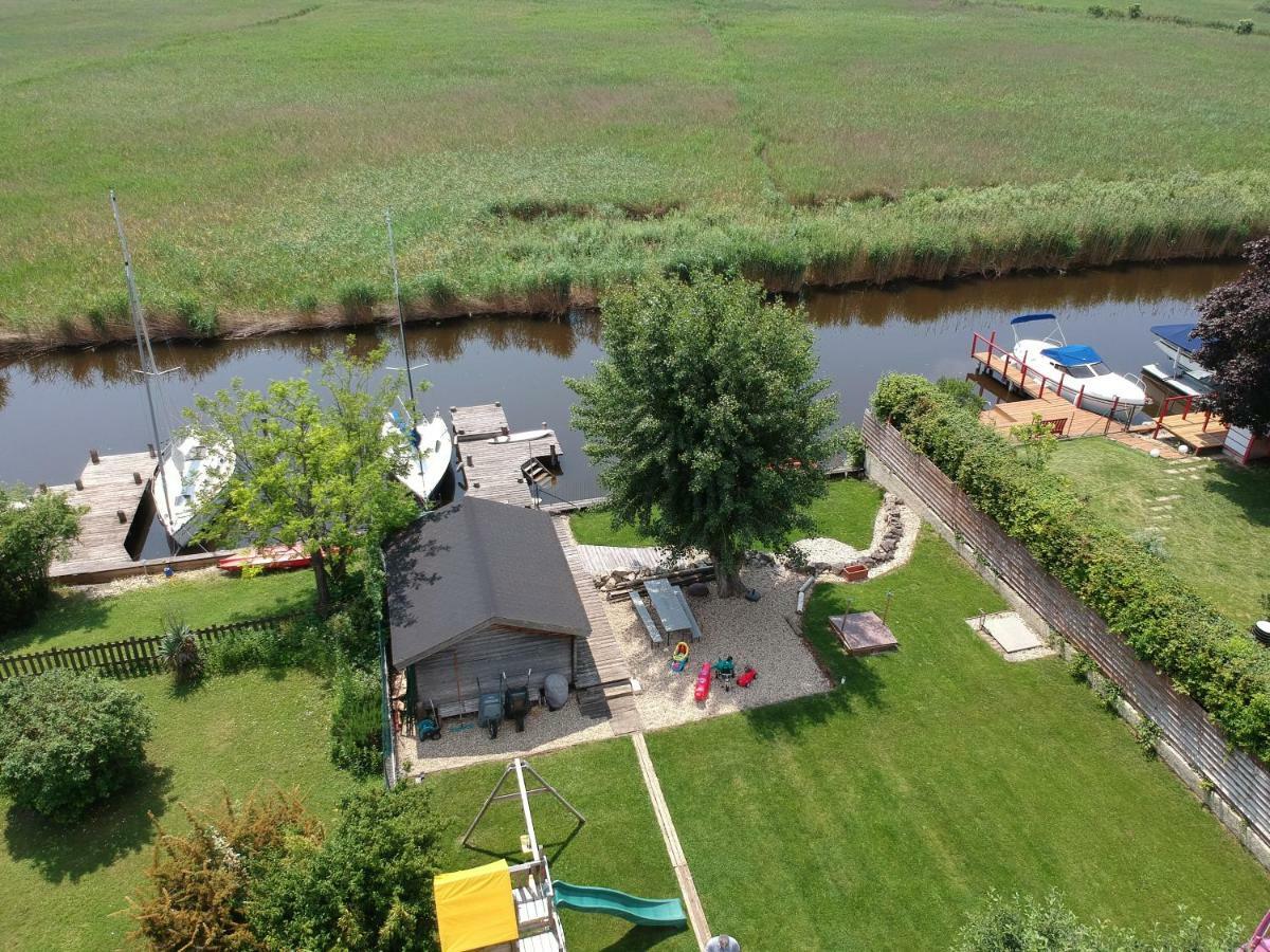 25H Garden Apartment Plus Private Beach Нойзидл ам Зее Екстериор снимка